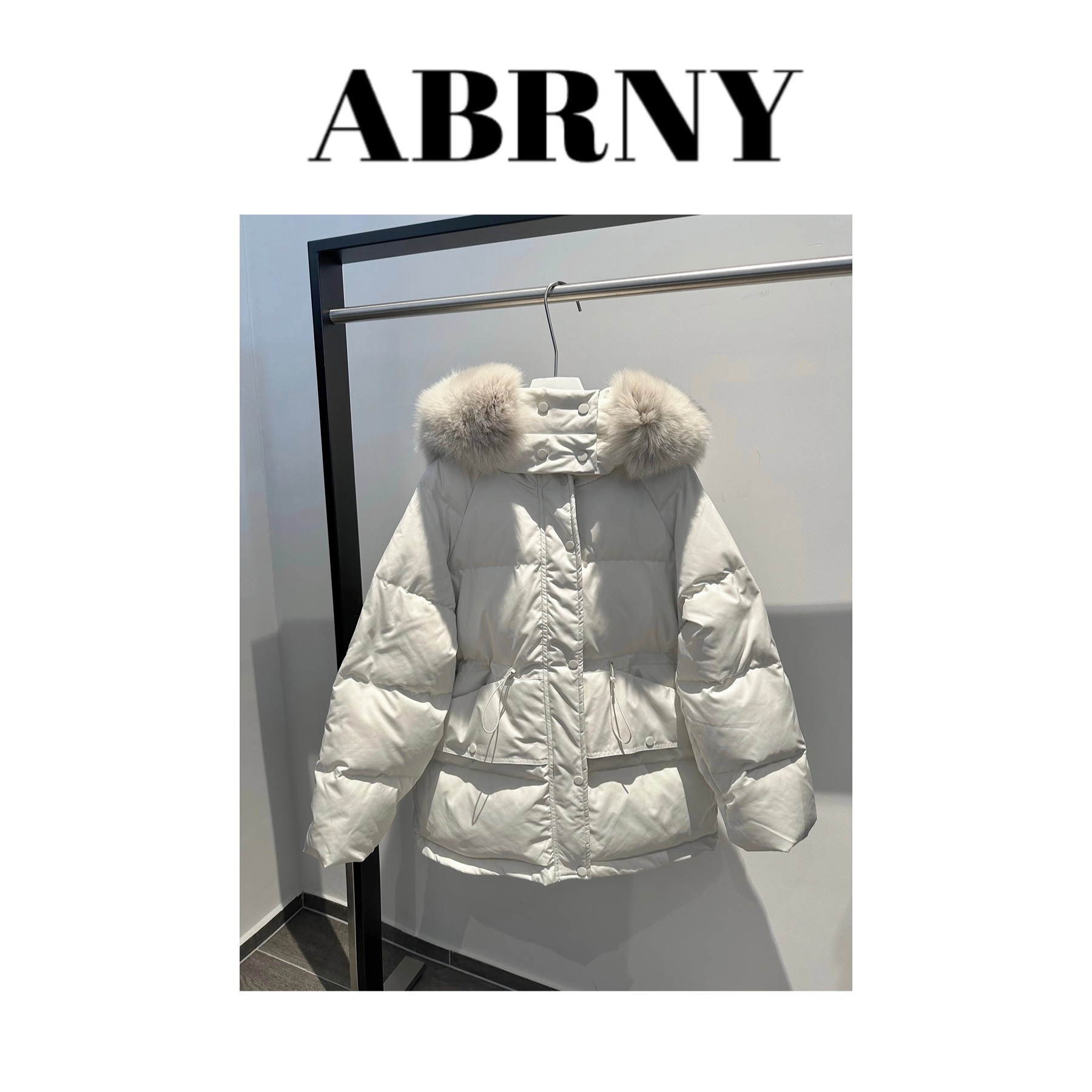 许小黑【雪冬叙事】90白鸭绒可拆卸毛领双口袋收腰羽绒外套5461