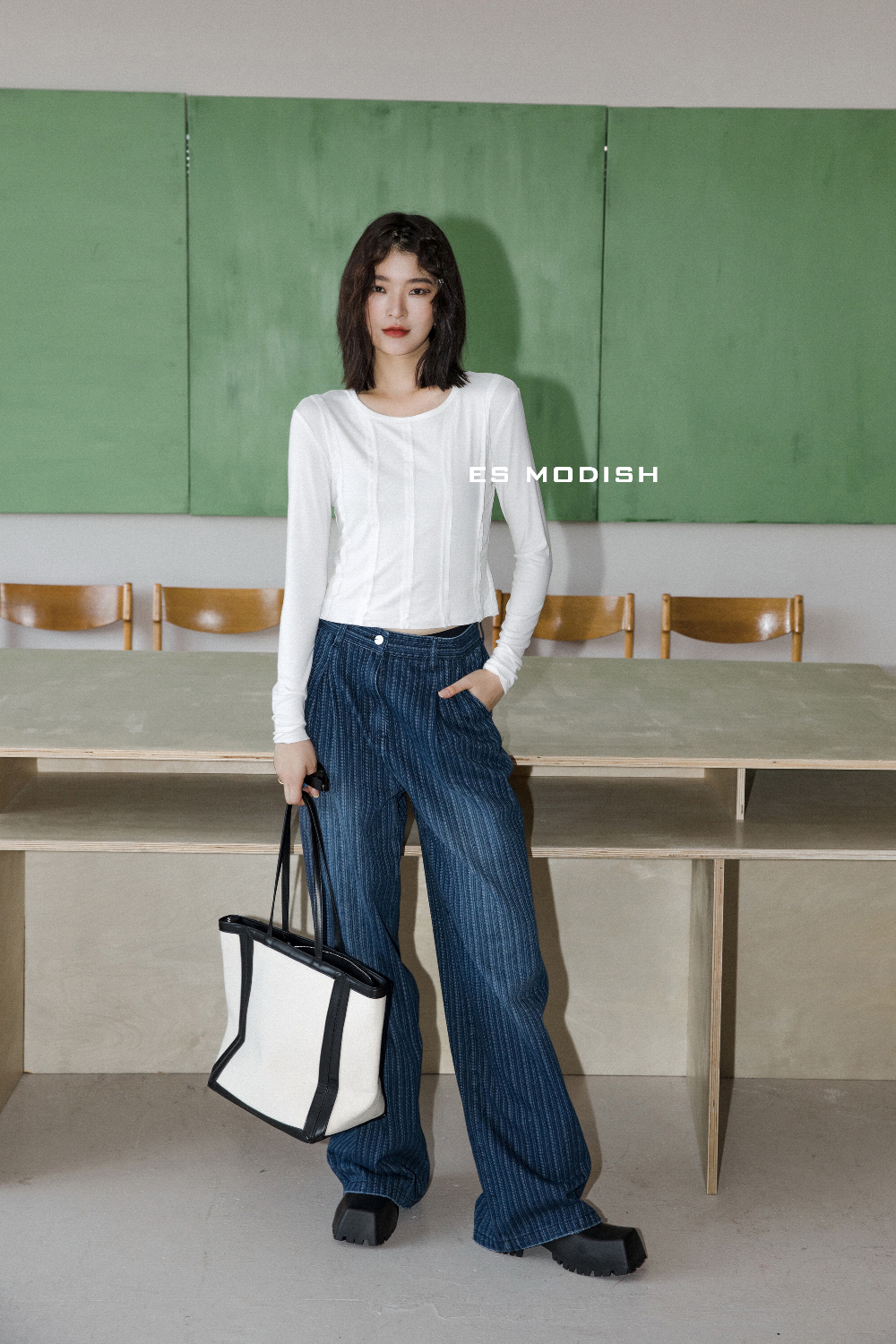 【ES MODISH】圆领修身百搭长袖T恤  