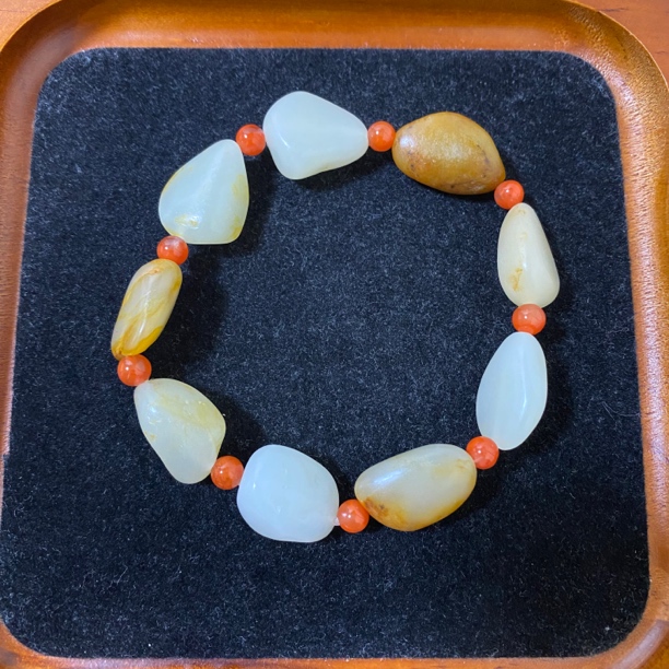 新疆和田玉33克小克重精品手串