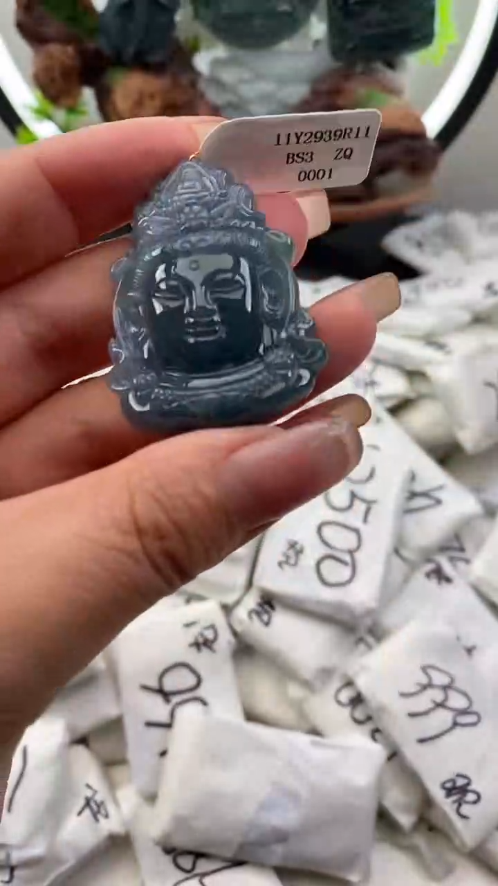 【闪购商品】翡翠颈饰未镶嵌观音