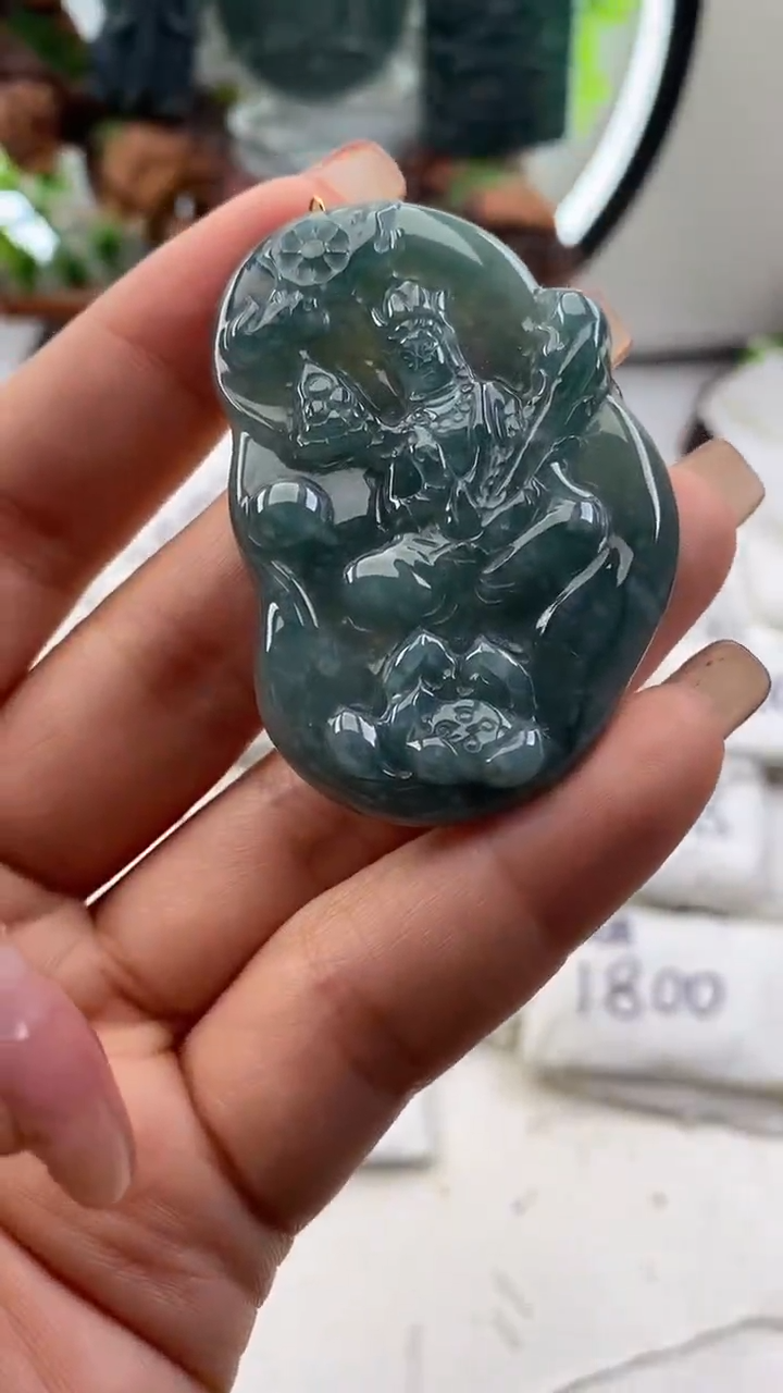 【闪购商品】翡翠颈饰未镶嵌虚空藏品质一般能接受再拍