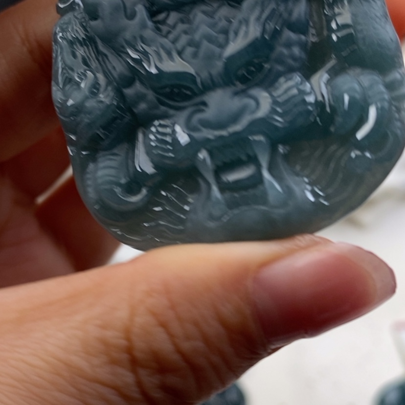 【闪购商品】翡翠颈饰未镶嵌硬****?