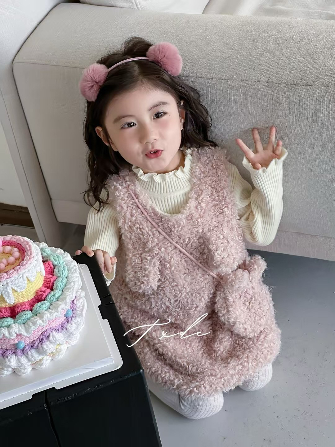 现货！原创“奶呼呼”毛衣➕加绒裙子➕包包可爱生日周岁公主裙三件套