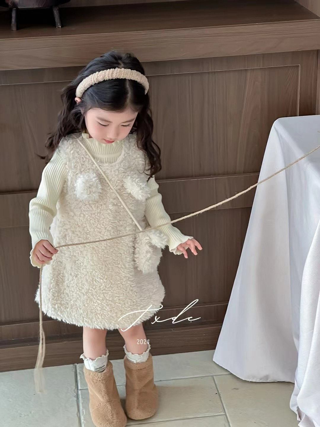 原创“奶芙梅梅”新款女童百搭生日周岁加绒礼周岁服裙（三件套送包）