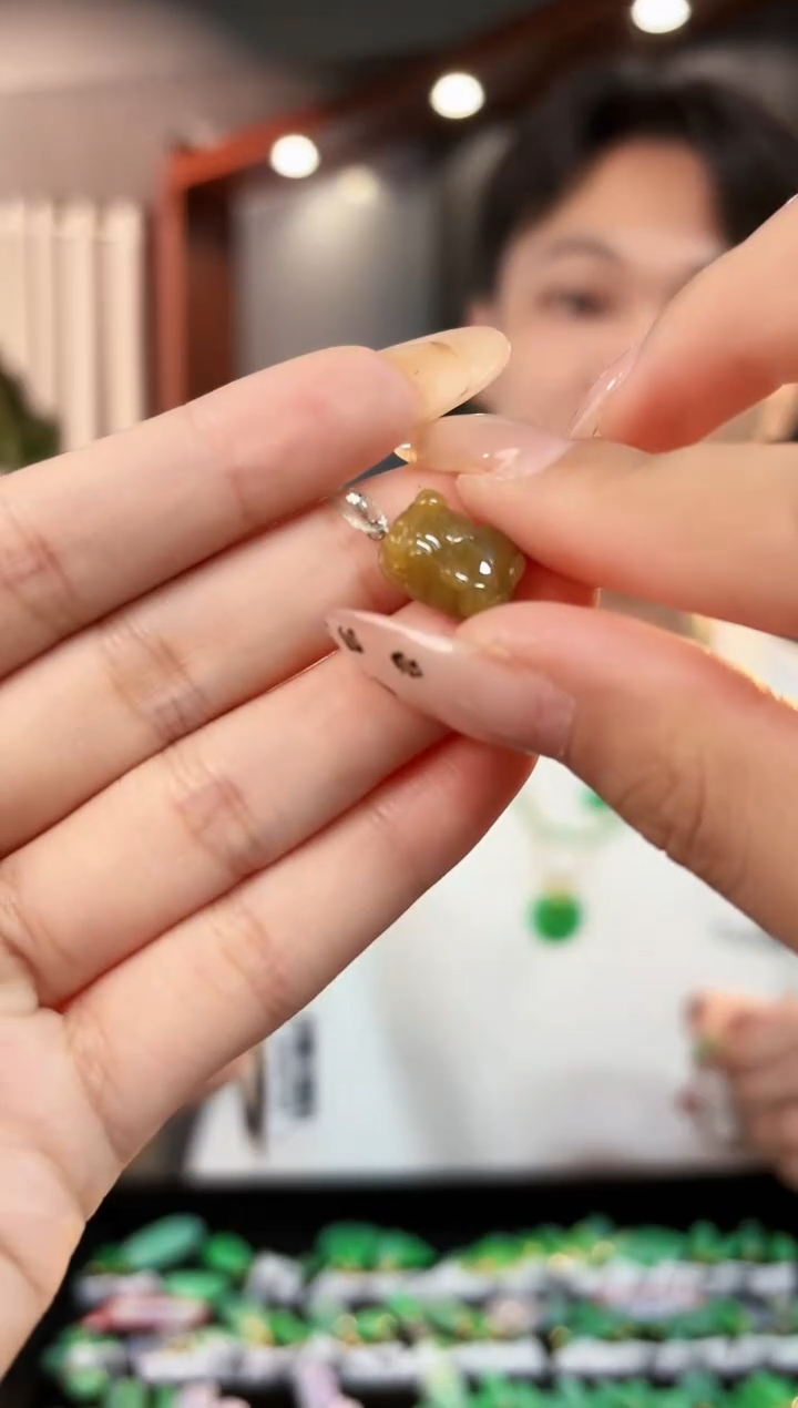 【闪购商品】翡翠吊坠(不含链)18K金镶嵌缅料A货/支持复检/一件