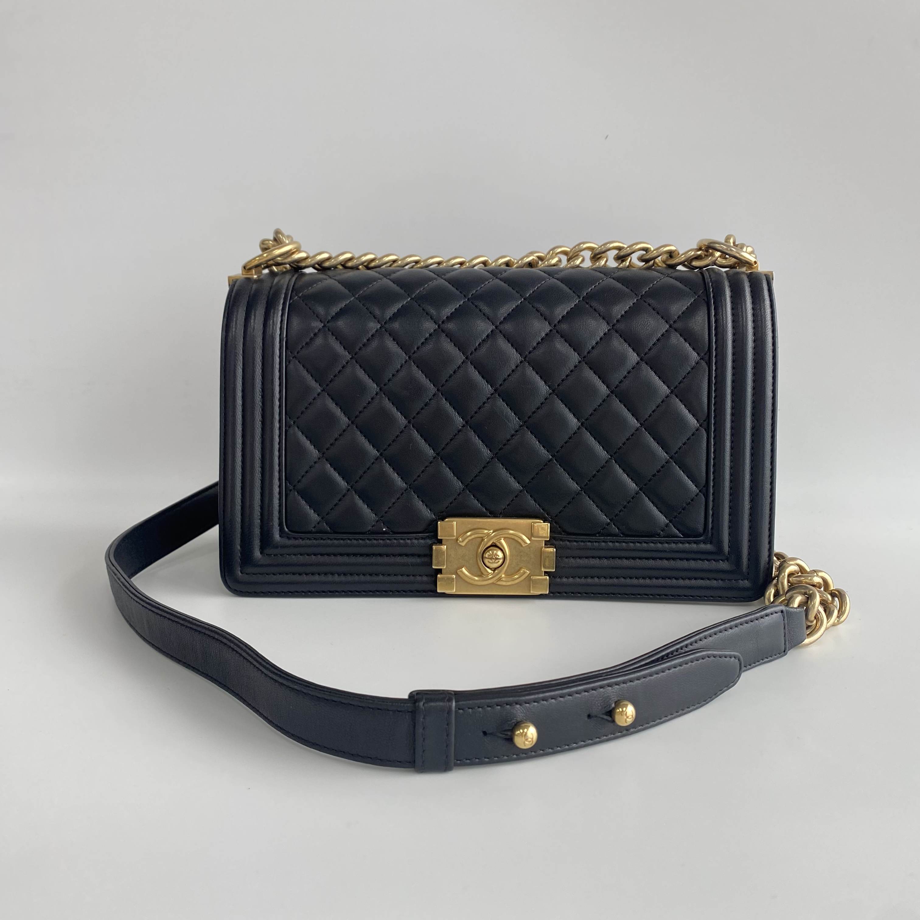 99新 Chanel/香奈儿 98新 香奈儿chanel leboy 中号复古金扣 黑金