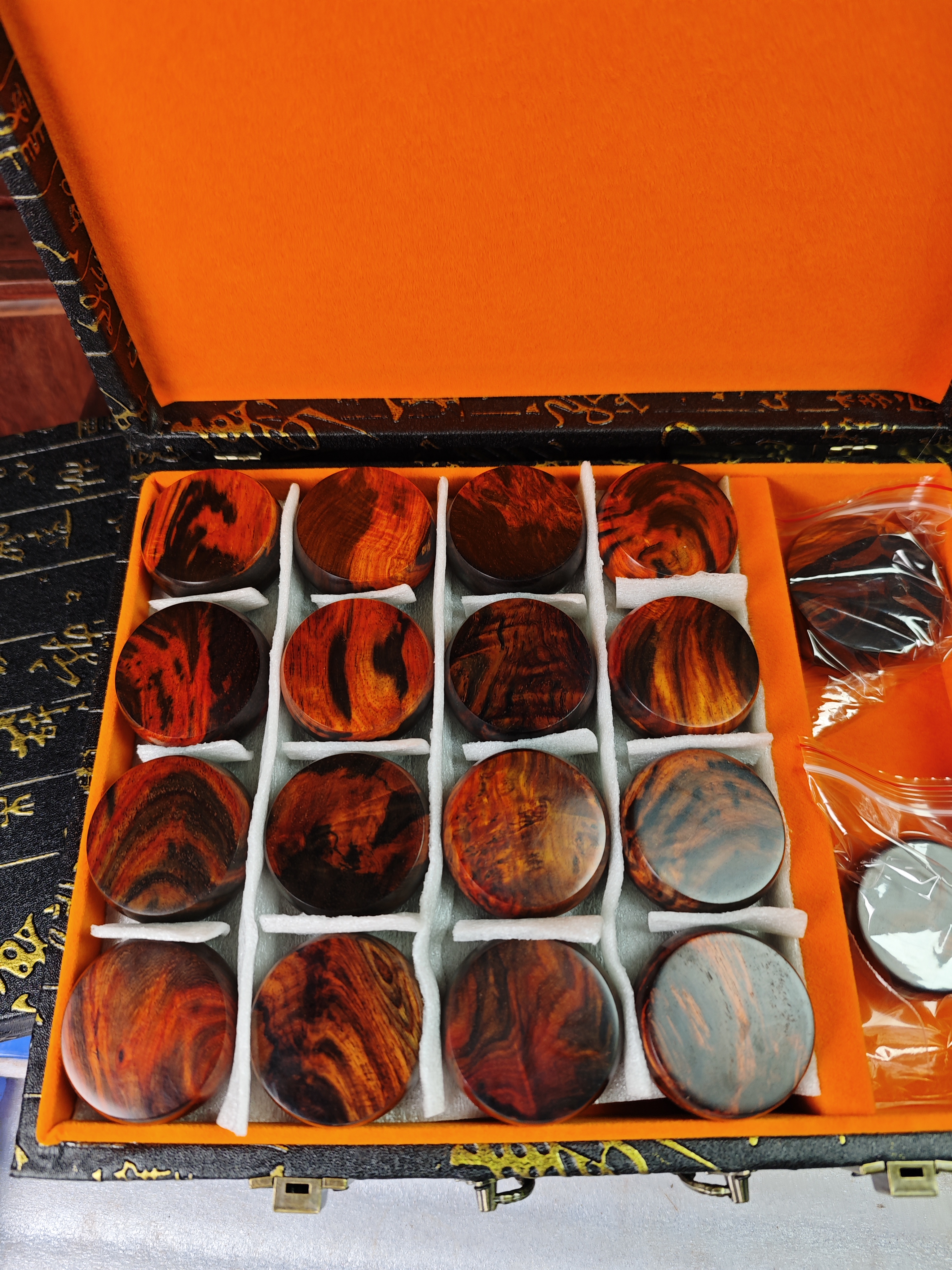 中国象棋老挝酸枝黑飘红红木实木高档，高端定制