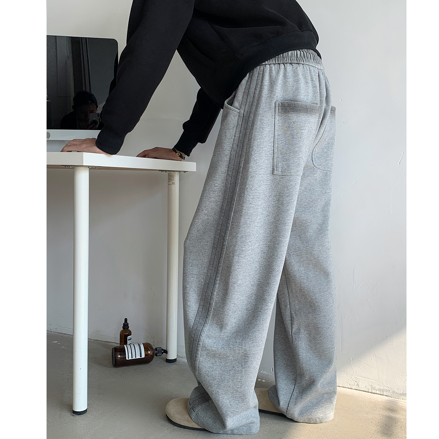 灰色重磅弯刀卫裤男款秋冬加绒加厚休闲运动裤子宽松直筒阔腿长裤