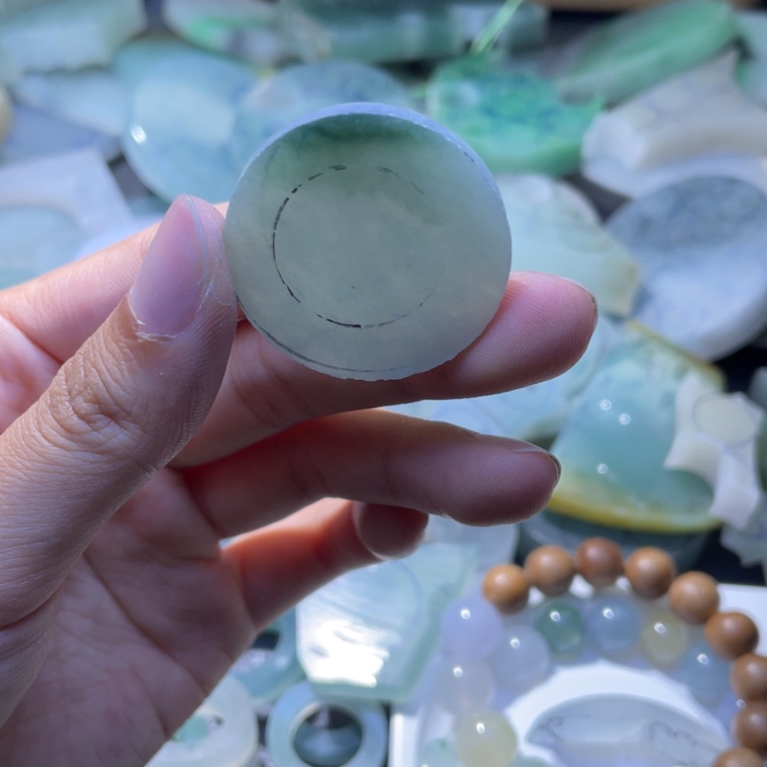 定制翡翠未镶嵌翡翠