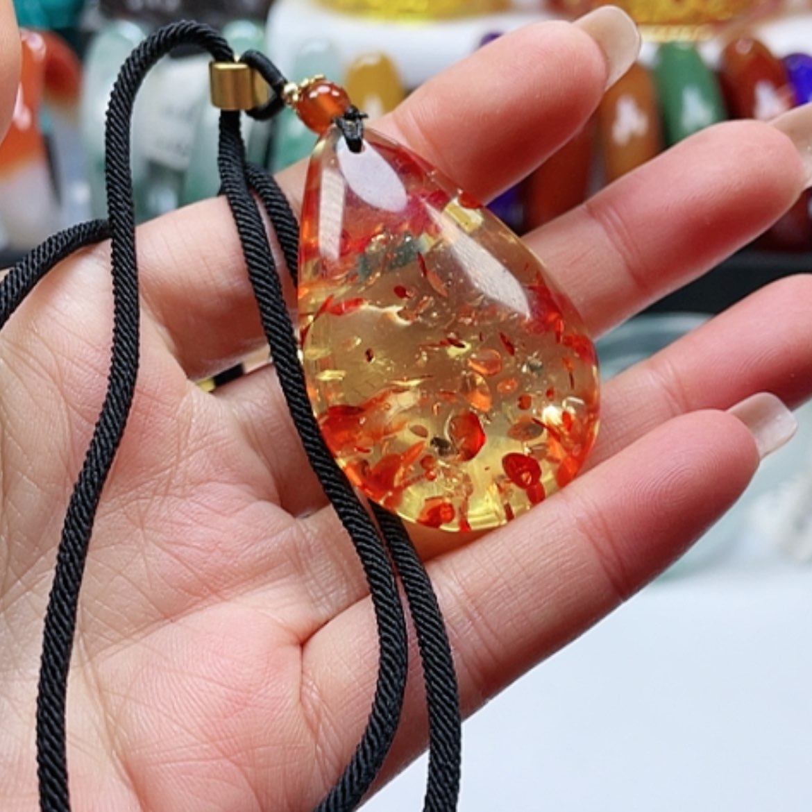 【闪购商品】琥珀颈饰未镶嵌