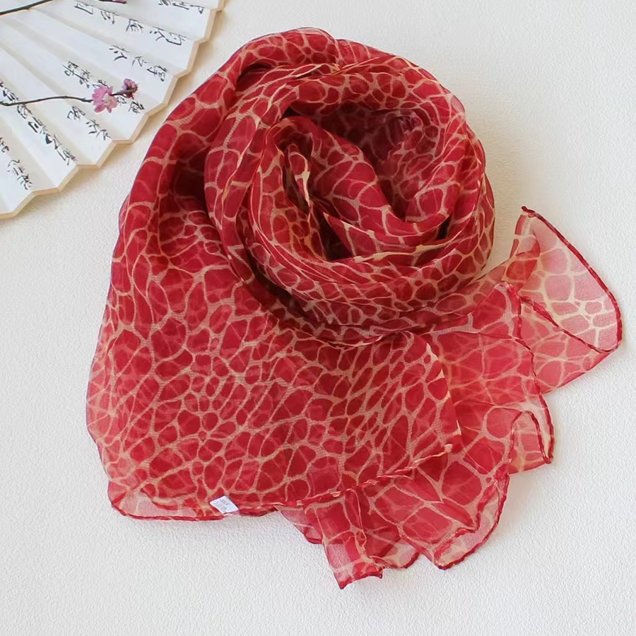 杭州丝绸春秋冬丝巾桑蚕丝红色薄款韩版洋气小方围巾乔其纱丝巾