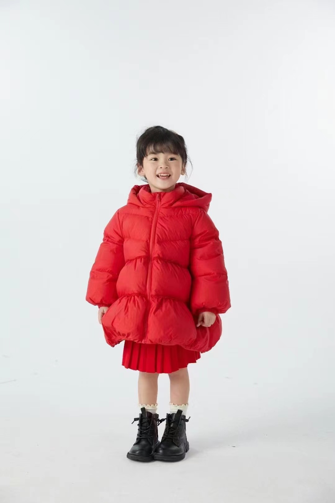 时尚女童羽绒服红色