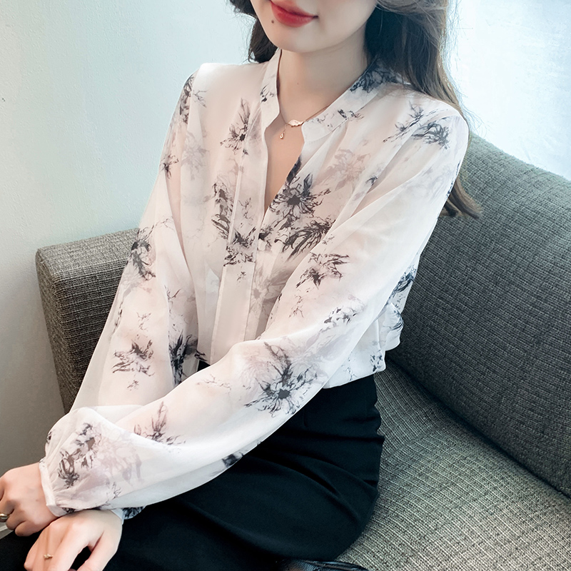 衬衫上衣气质长袖洋气夏季宽松雪纺衫碎花衬衣时尚百搭小众薄款