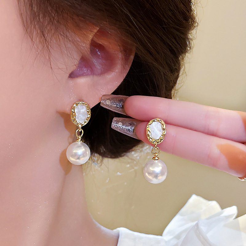 铜合金亚克力耳饰 s925银针高级感法式珍珠甜美耳钉女2024年新款