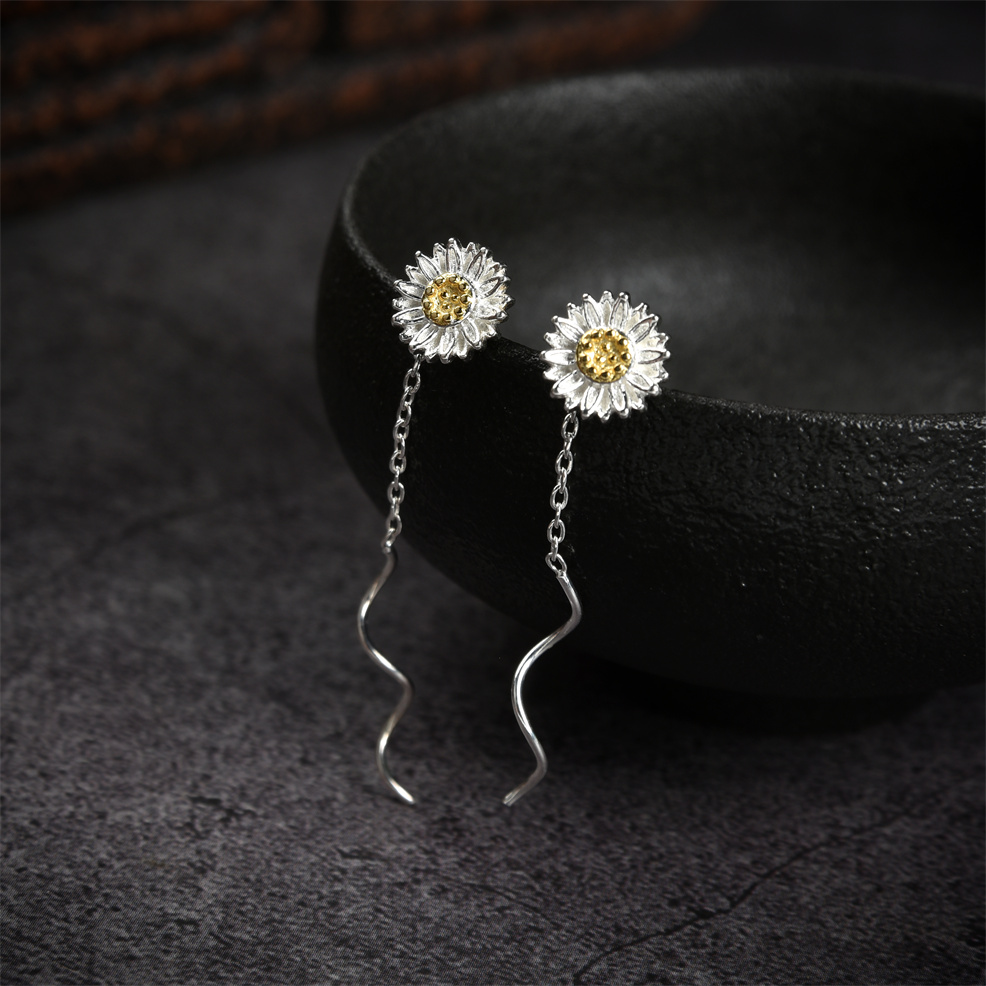 足银银制品 （淼）高级简约小雏菊流苏耳饰