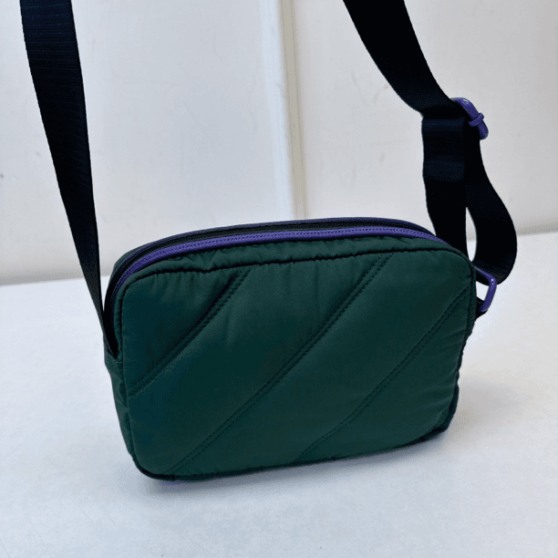 55113 韩版，绿色撞色织物相机方型包，尺寸：23x16cm