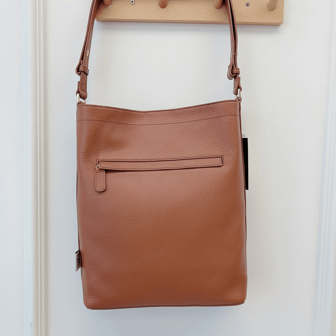 39691  咖色头层牛皮中古单肩包，30x32cm