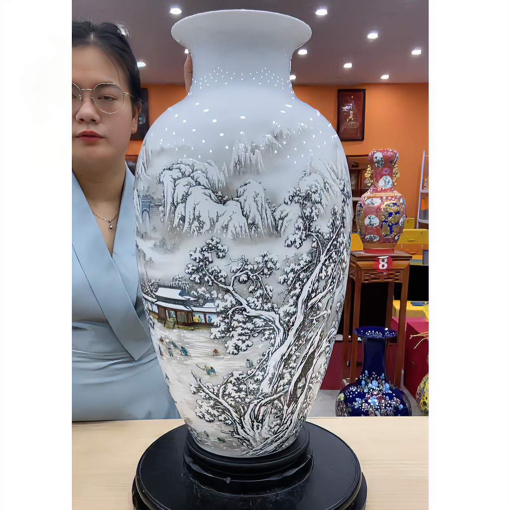 景德镇陶瓷客厅家居摆件凌宗正大师天下祥瑞粉彩雪景瓶