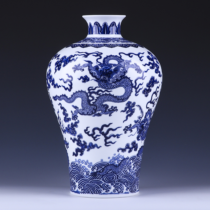 鸿轩景德镇陶瓷客厅玄关博古架摆件青花海水云龙纹梅瓶