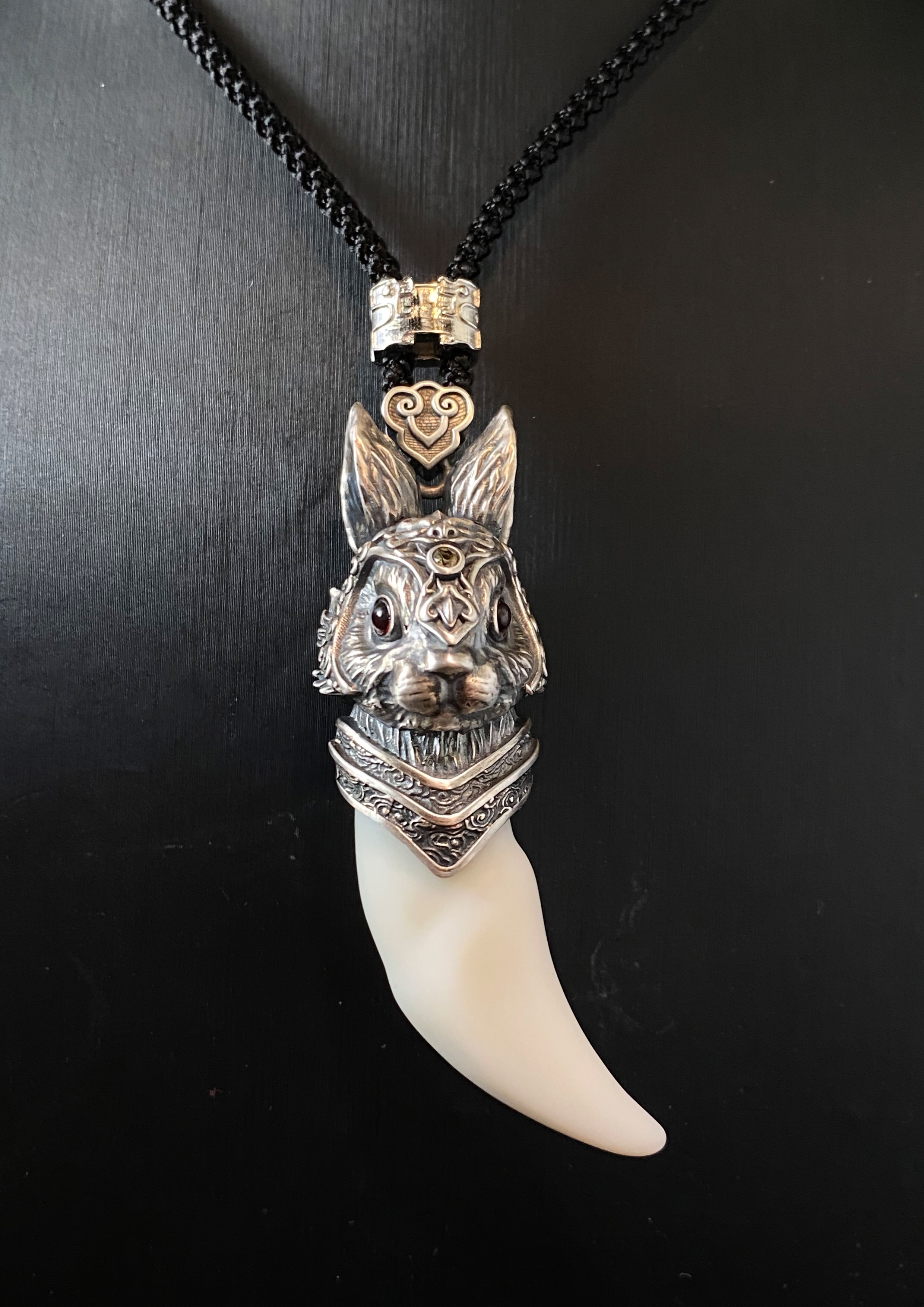 玉狼牙 兔款 925银镶 手工时尚百搭复古小众个性和田玉吊坠