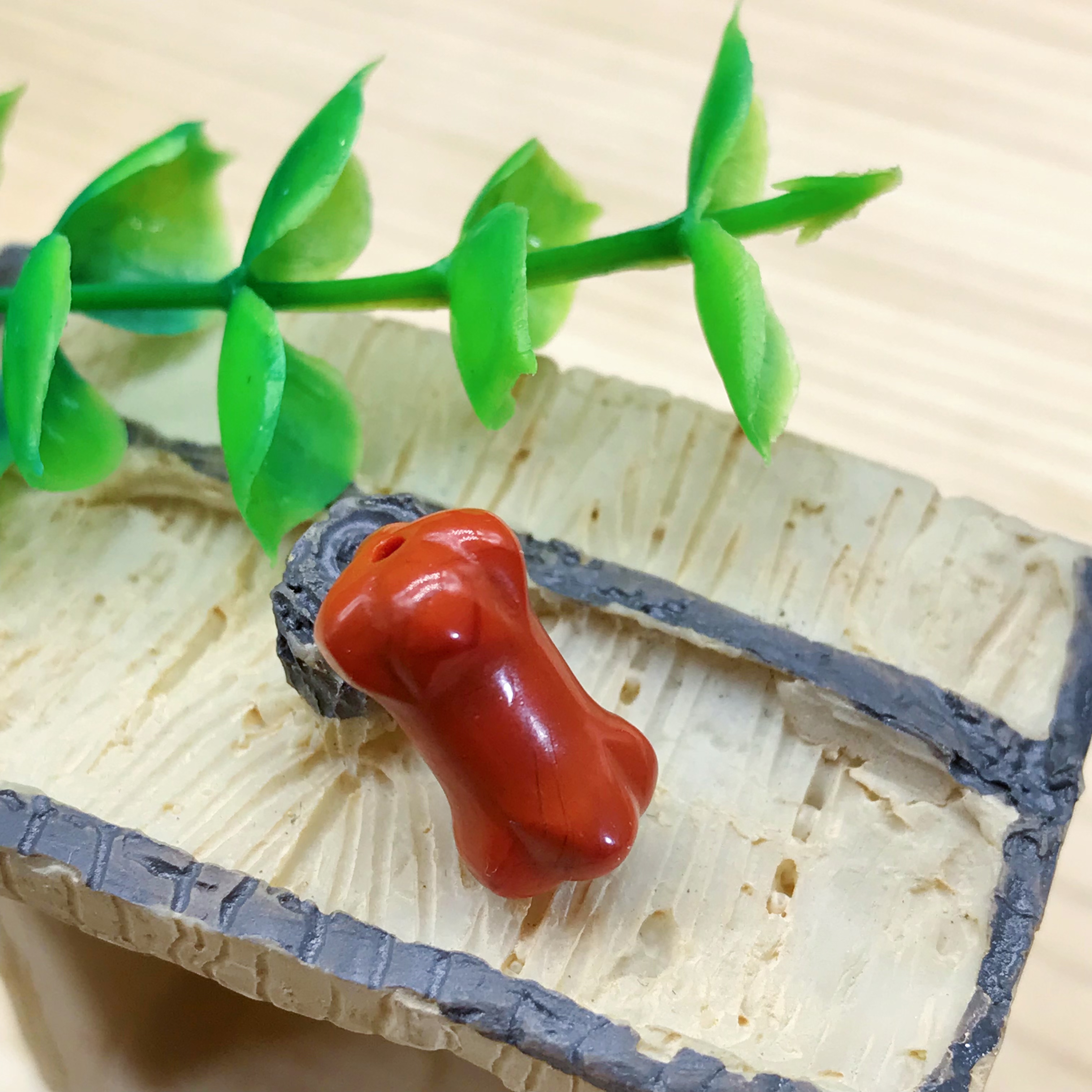 【鼎利源】南红瓦西精工雕刻高品骨头通孔配饰不含证书