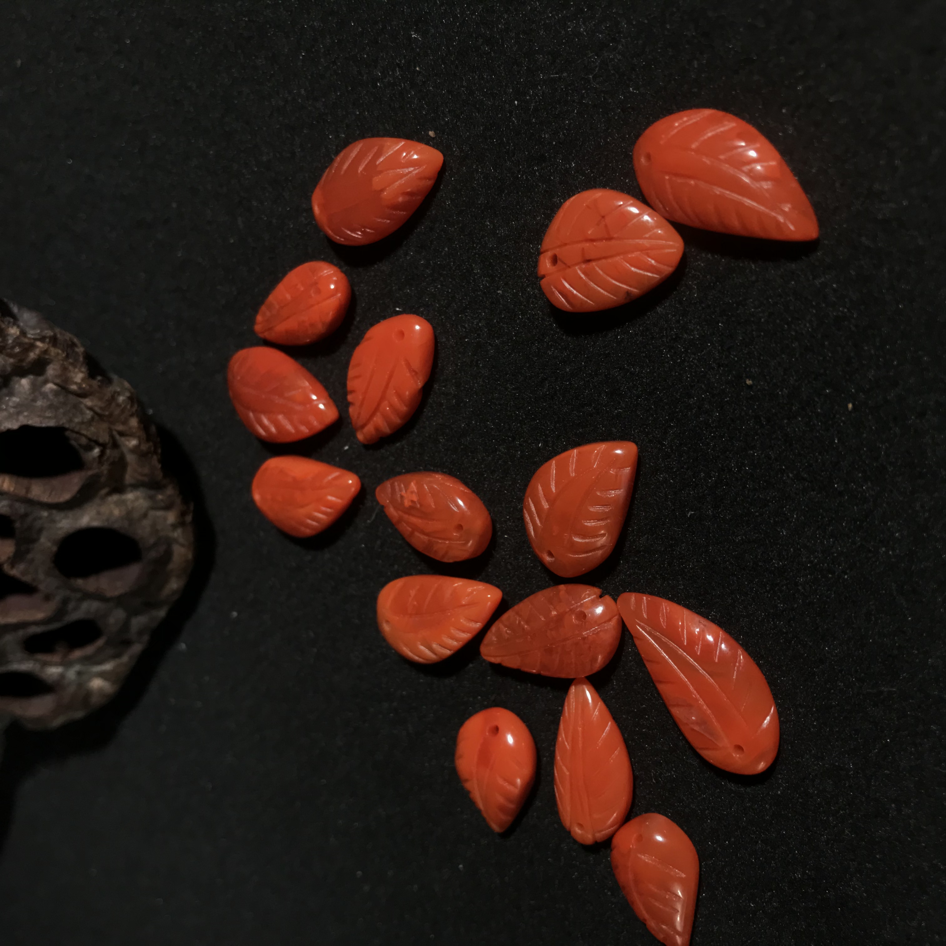 【鼎利源】南红精工时尚叶子配饰（多样式发其一）