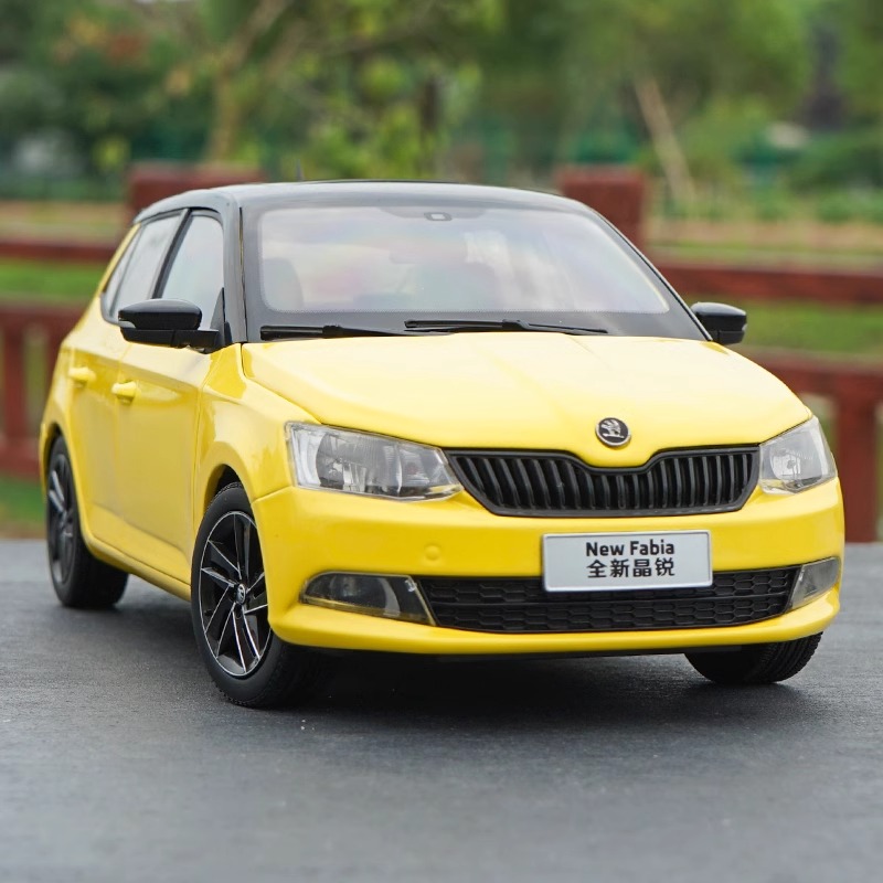 1：18 上海大众 斯柯达 全新晶锐 NEW Fabia 晶锐 合金汽车模型
