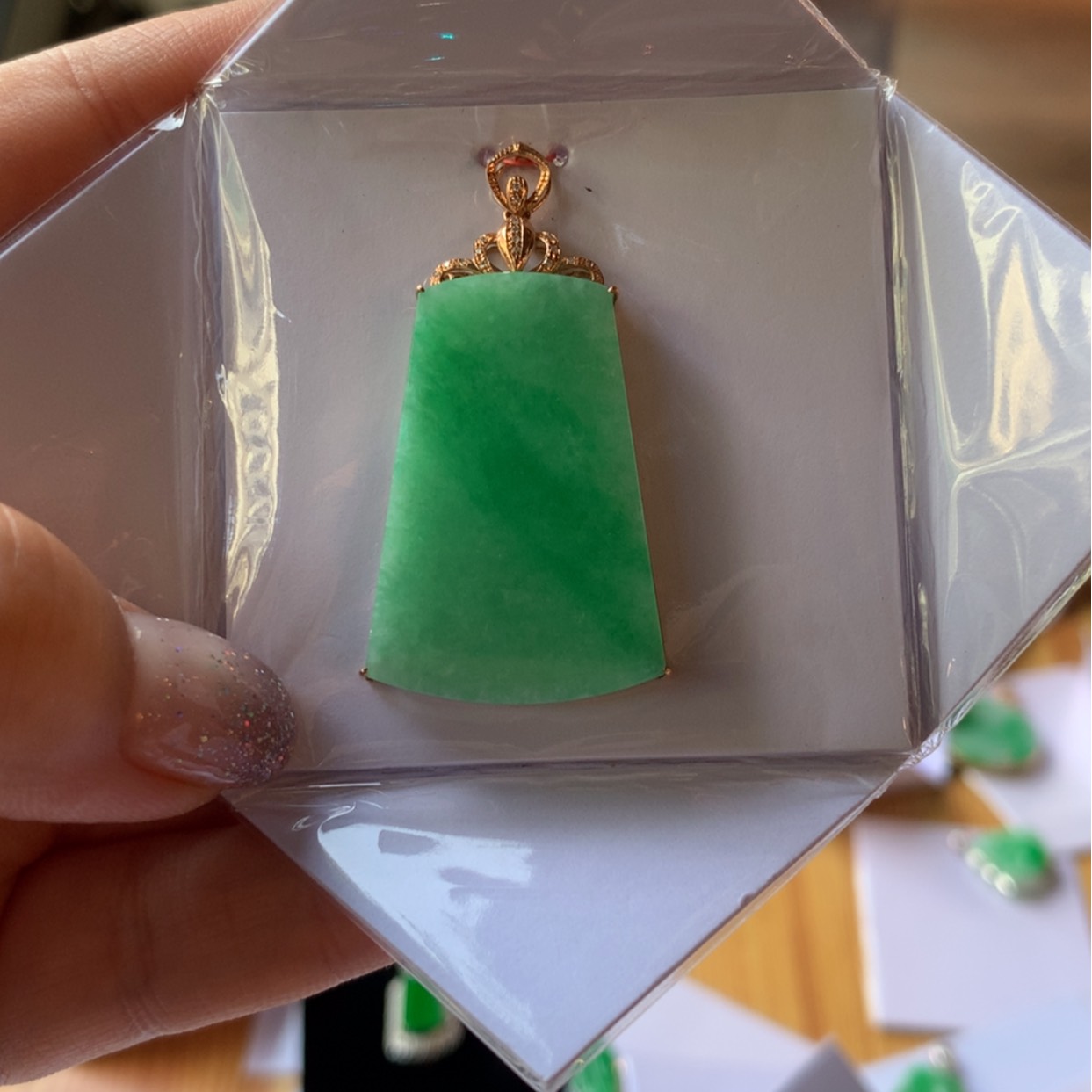 【闪购商品】翡翠颈饰18K金镶嵌无事牌