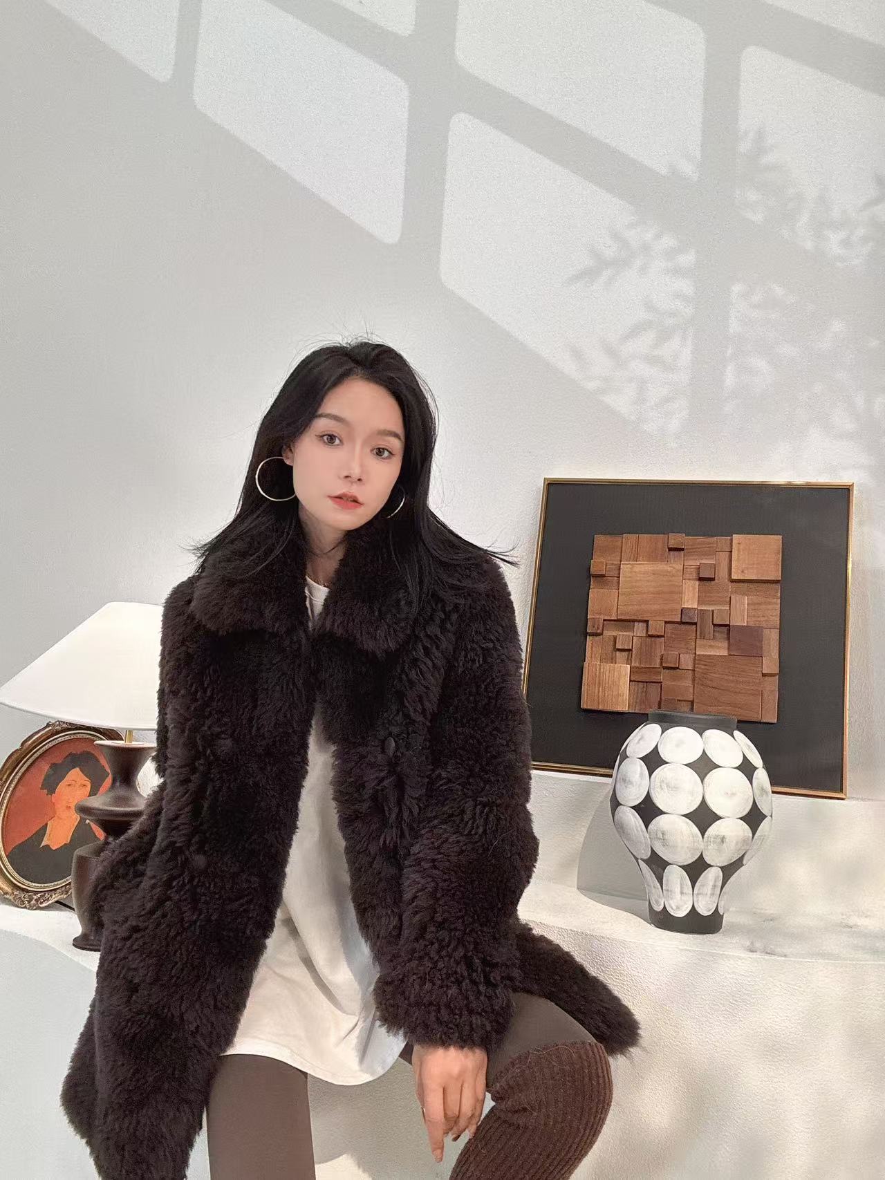 顽童卷毛大翻领原生态进口托斯卡纳皮毛一体外套3403