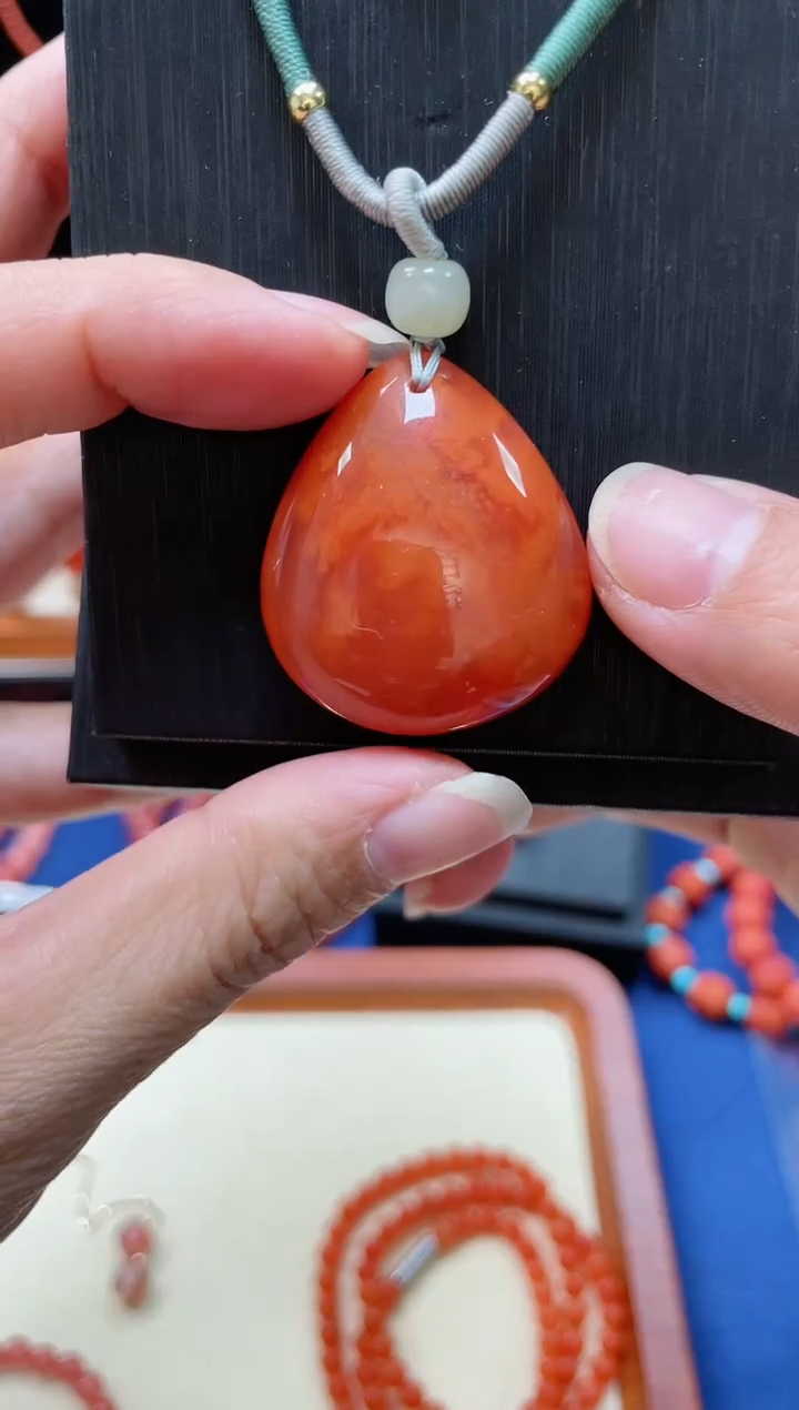 【闪购商品】南红玛瑙吊坠未镶嵌瓦西水滴吊坠多样性发一个