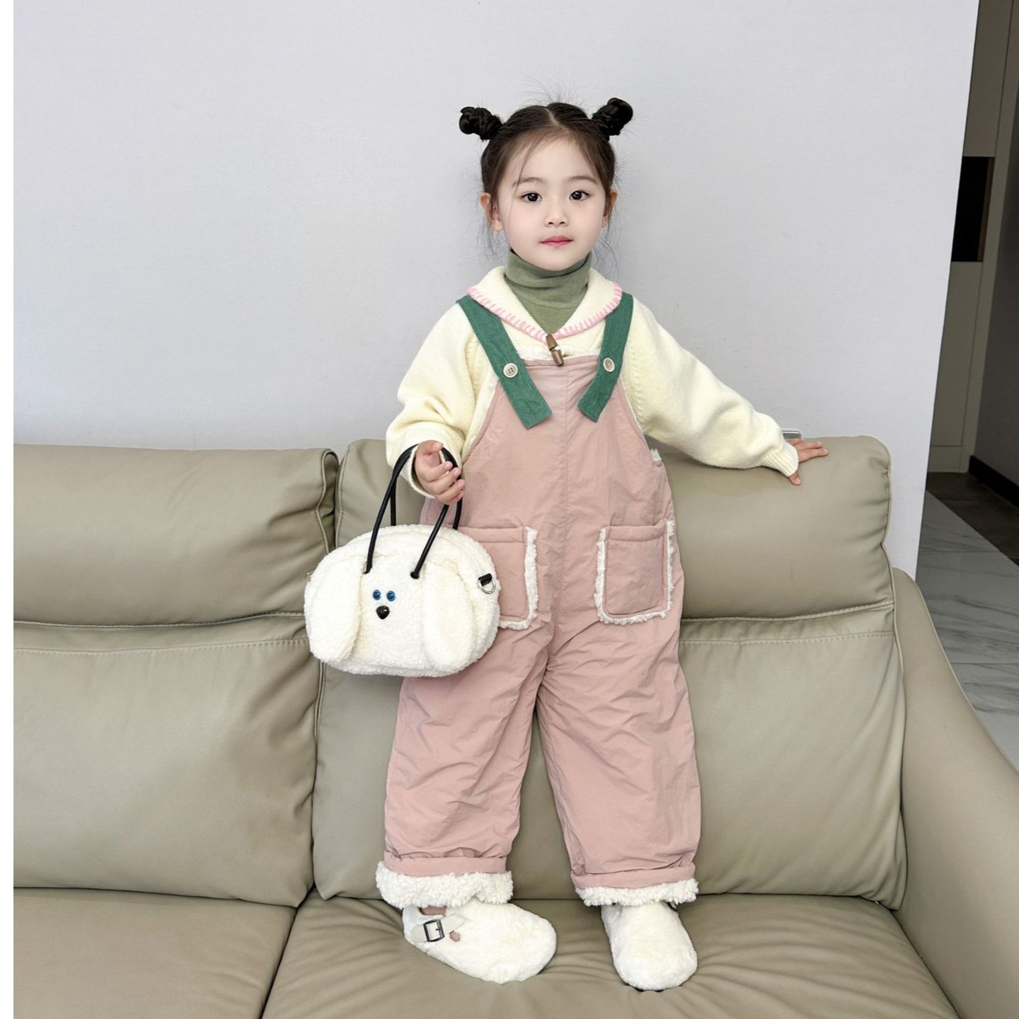 《小婕家》女童加绒加厚背带裤2023新款牛角扣毛衣冬季保暖两件套潮