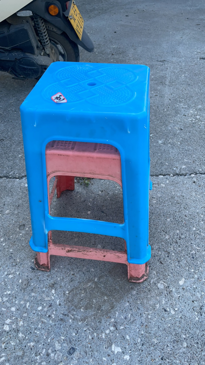 塑料凳子家用简约