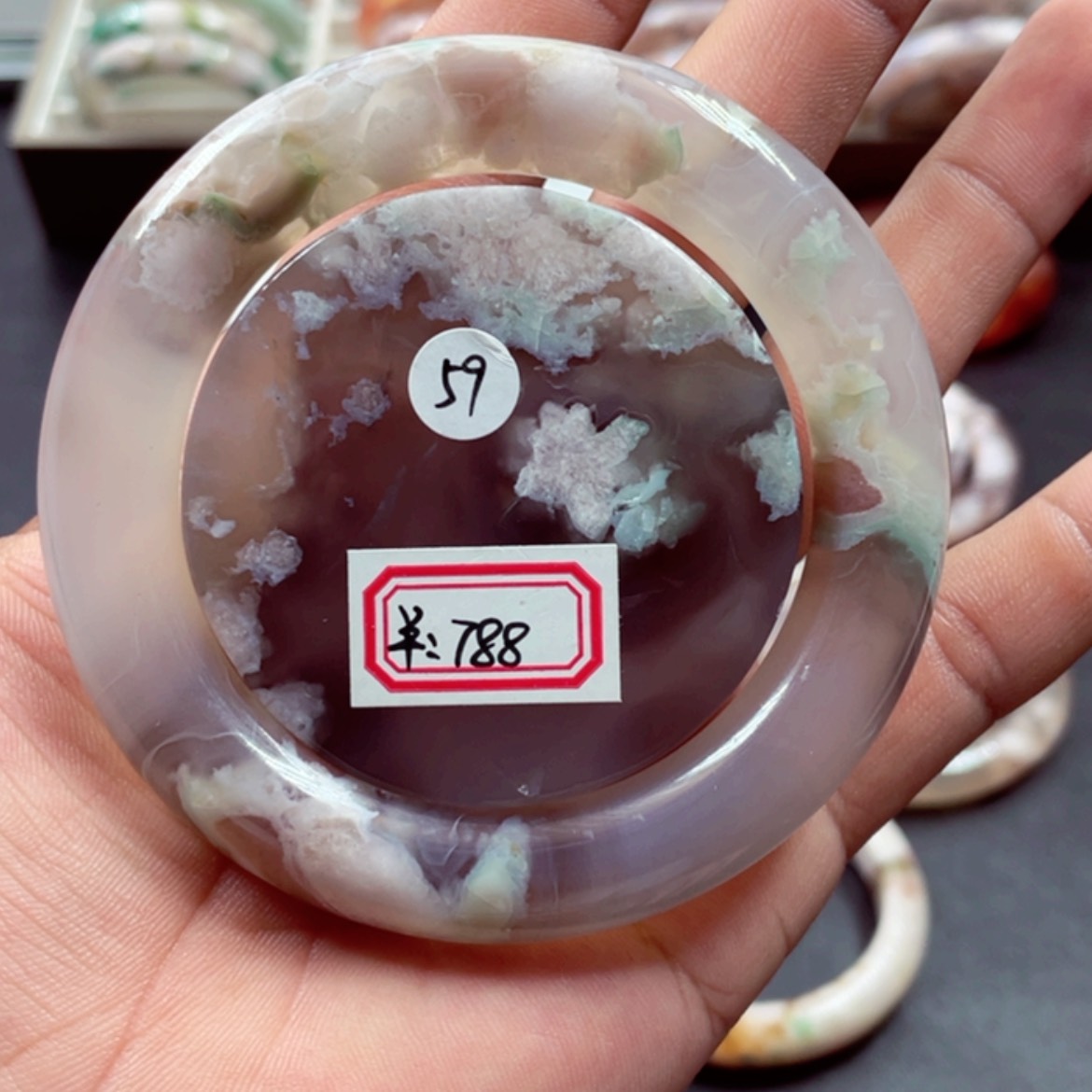 【闪购商品】石英质玉手镯未镶嵌甄**蟹