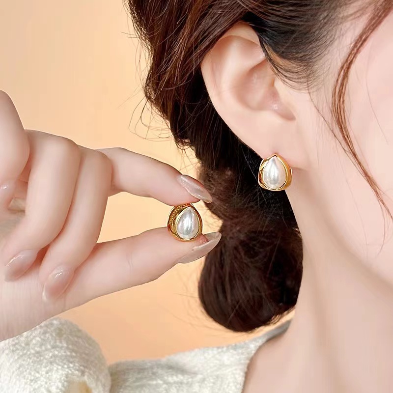 铜合金耳饰 水滴精致高级感新款爆款轻奢耳环小众独特耳饰女N2132