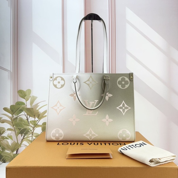妃鱼/路易威登/95新/包包/市场价46000/240927XZ0031