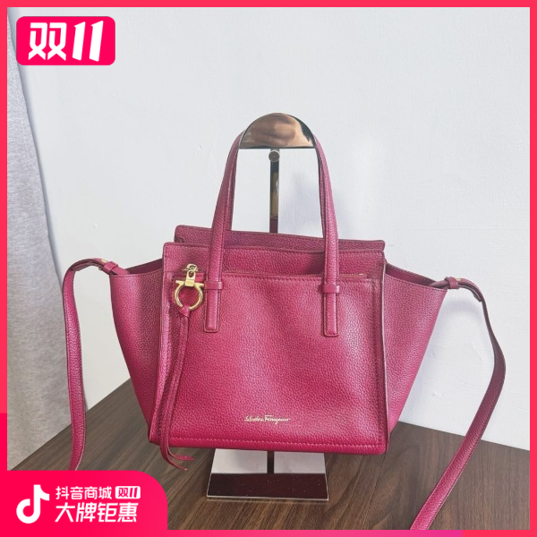 妃鱼/菲拉格慕/95新/包包/市场价18000/241028NK0035
