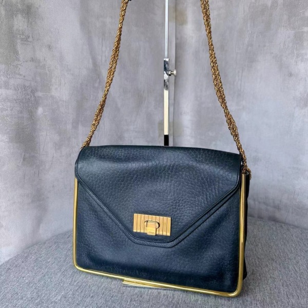 妃鱼/蔻依/95新/包包/市场价18000/240829XZ0010