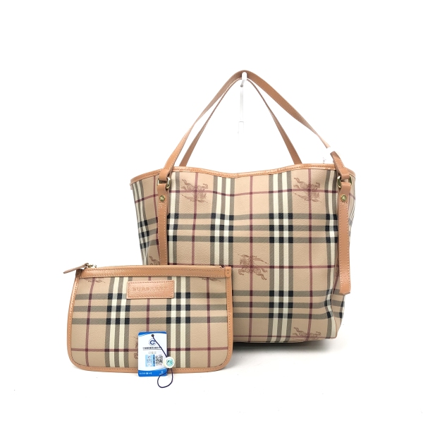 妃鱼/博柏利/95新/包包/市场价8500/240903XZ0010