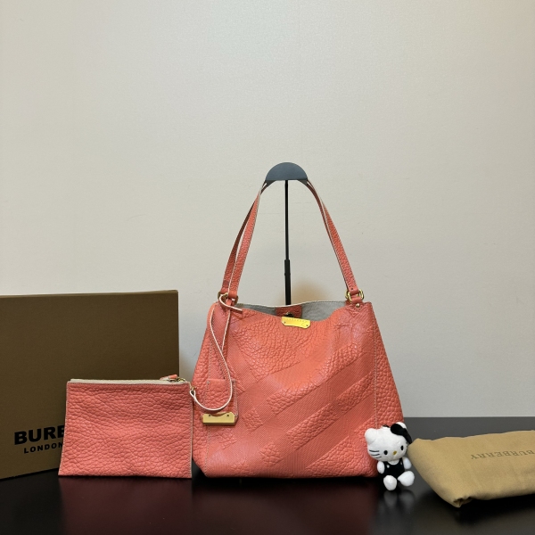 妃鱼/博柏利/95新/包包/市场价13900/241007XZ0020