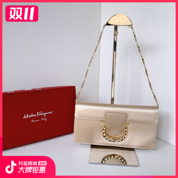 妃鱼/菲拉格慕/95新/包包/市场价23000/241029XZ0021