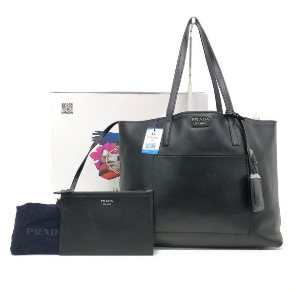 妃鱼/普拉达/95新/包包/市场价15000/241007NK0019