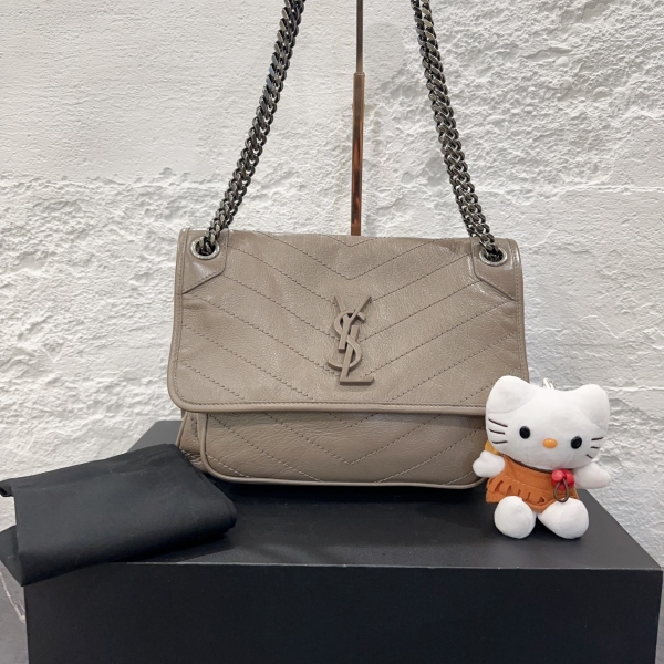 妃鱼/圣罗兰/95新/包包/市场价22000/240826RN0028