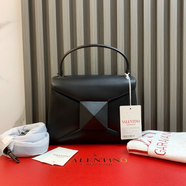 妃鱼/华伦天奴/95新/箱包/市场价999999/240716XZ0005