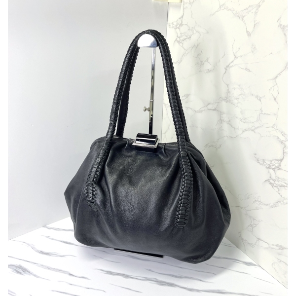 妃鱼/菲拉格慕/95新/包包/市场价20000/240921MM0028