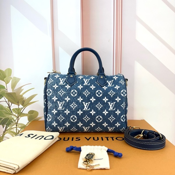 妃鱼/路易威登/95新/包包/市场价21800/241017RN0026