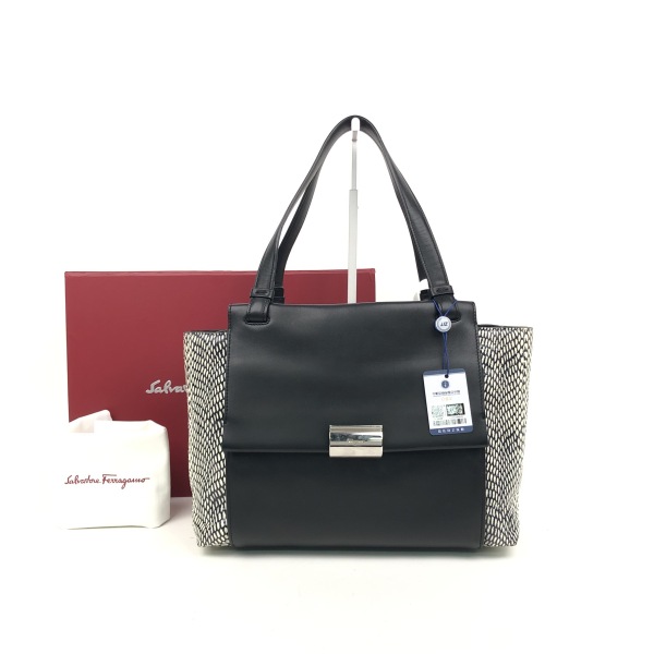 妃鱼/菲拉格慕/95新/包包/市场价14000/240923XZ0029