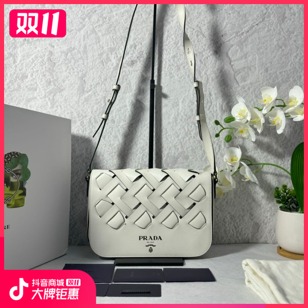 妃鱼/普拉达/95新/包包/市场价18500/241029XZ0021