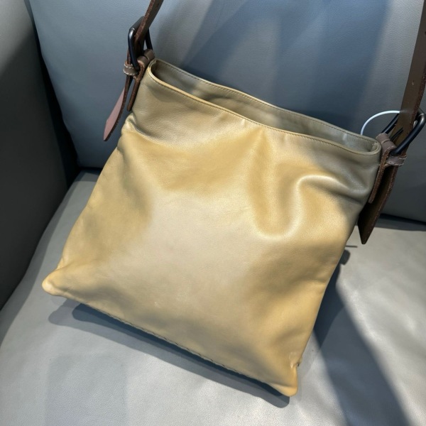 妃鱼/葆蝶家/95新/箱包/市场价18000/240729MM0015
