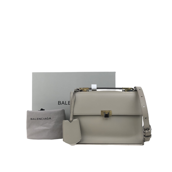 95新 Balenciaga/巴黎世家 妃鱼//箱包/市场价12800/白色轻奢时尚