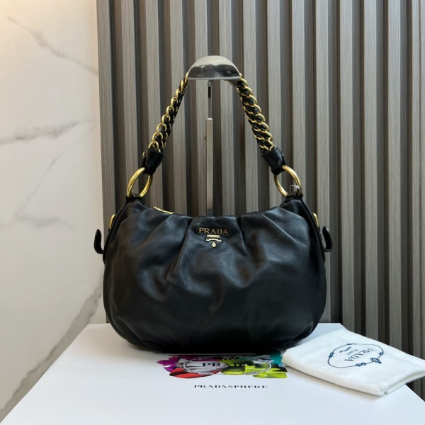 妃鱼/普拉达/95新/包包/市场价99999/240930NK0032